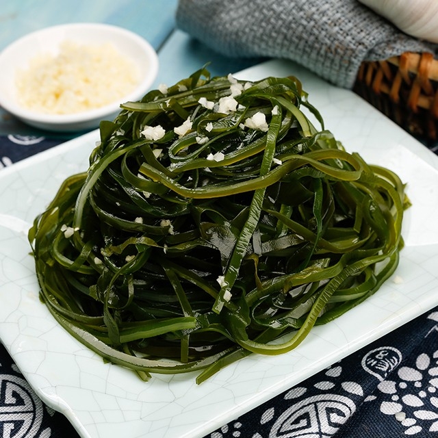 狀元米線(xiàn)深知決定一家米線(xiàn)店生意好壞，全靠產(chǎn)品口味，18年專(zhuān)業(yè)米線(xiàn)品類(lèi)，真材實(shí)料，才夠好吃！歡迎各界有志之士加入合作。全國合作熱線(xiàn)：400-967-2208