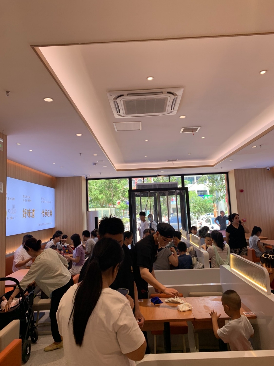 狀元米線，二十年專注純大米米線，品質(zhì)保障，市場(chǎng)信賴。選擇我們，共享美味商機(jī)，成就創(chuàng)業(yè)夢(mèng)想！